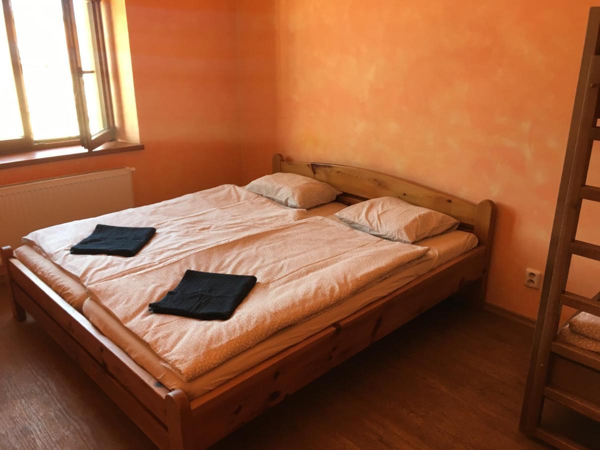 Cb Rooms/Bed&Soup Ceske Budejovice Bagian luar foto