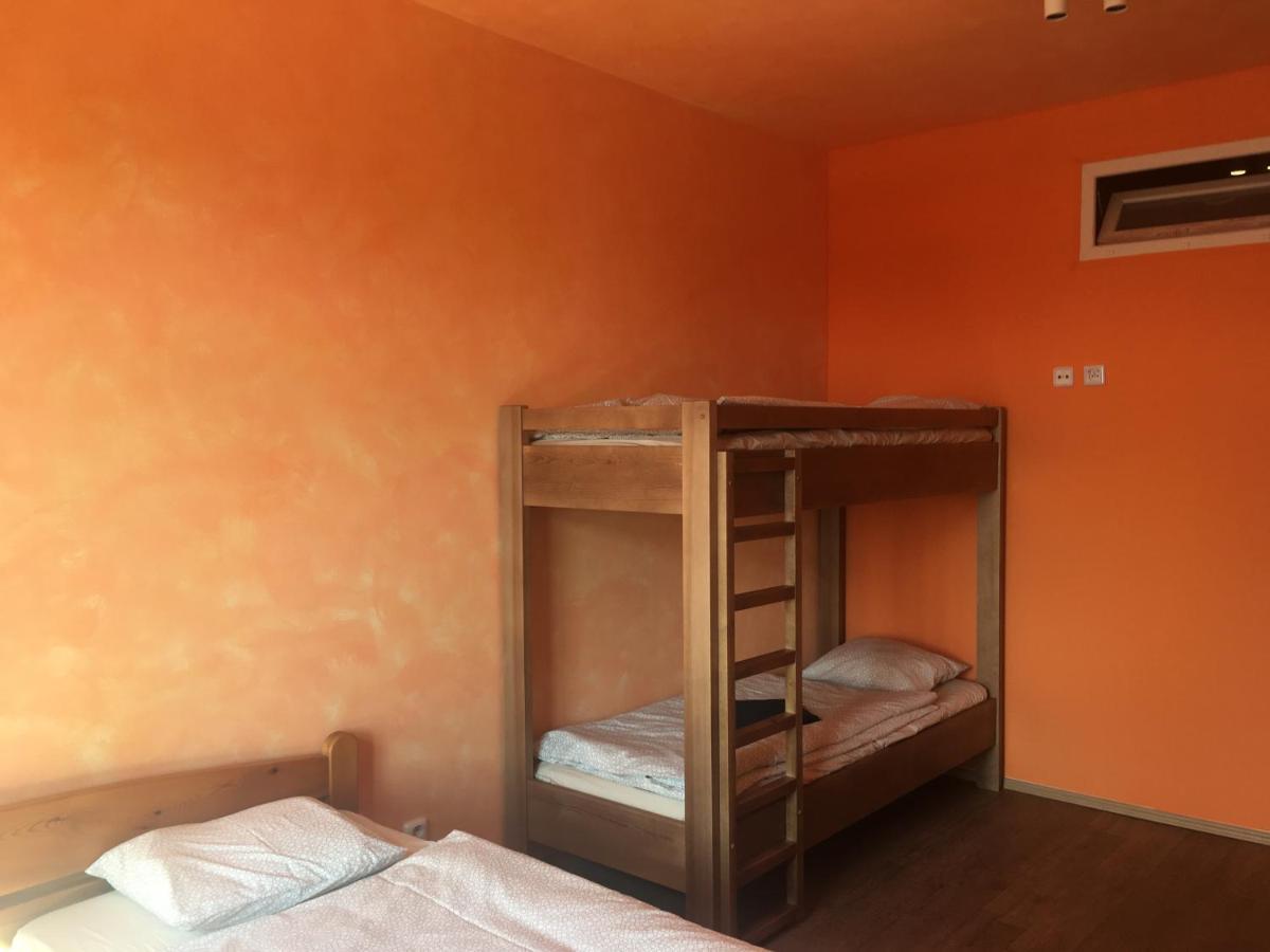 Cb Rooms/Bed&Soup Ceske Budejovice Bagian luar foto