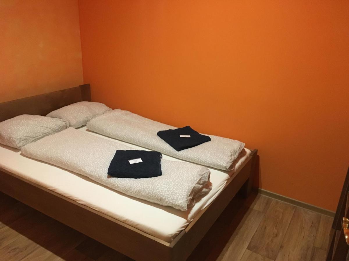 Cb Rooms/Bed&Soup Ceske Budejovice Bagian luar foto